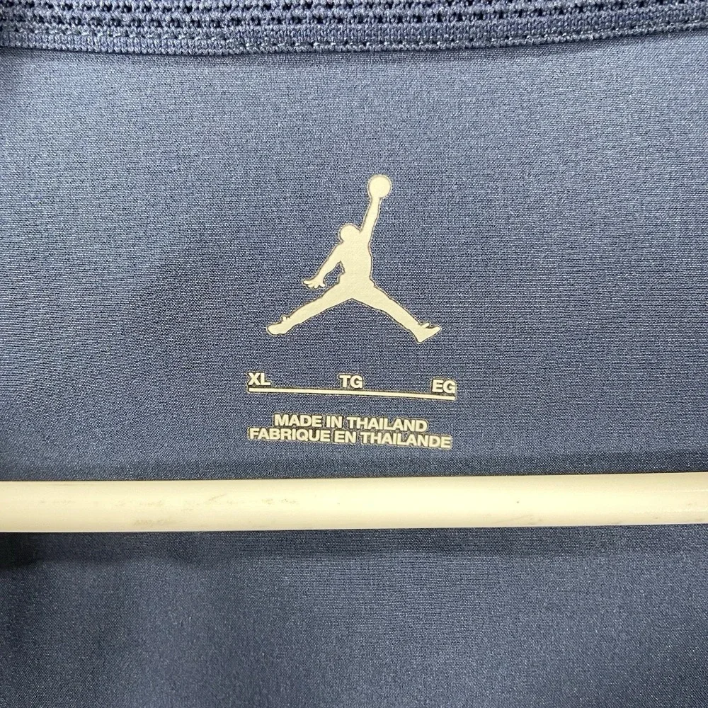 Air Jordan UNC Tar Heels Shirt Mens XL Sideline Coach 1/4 Zip Packable Hood Blue